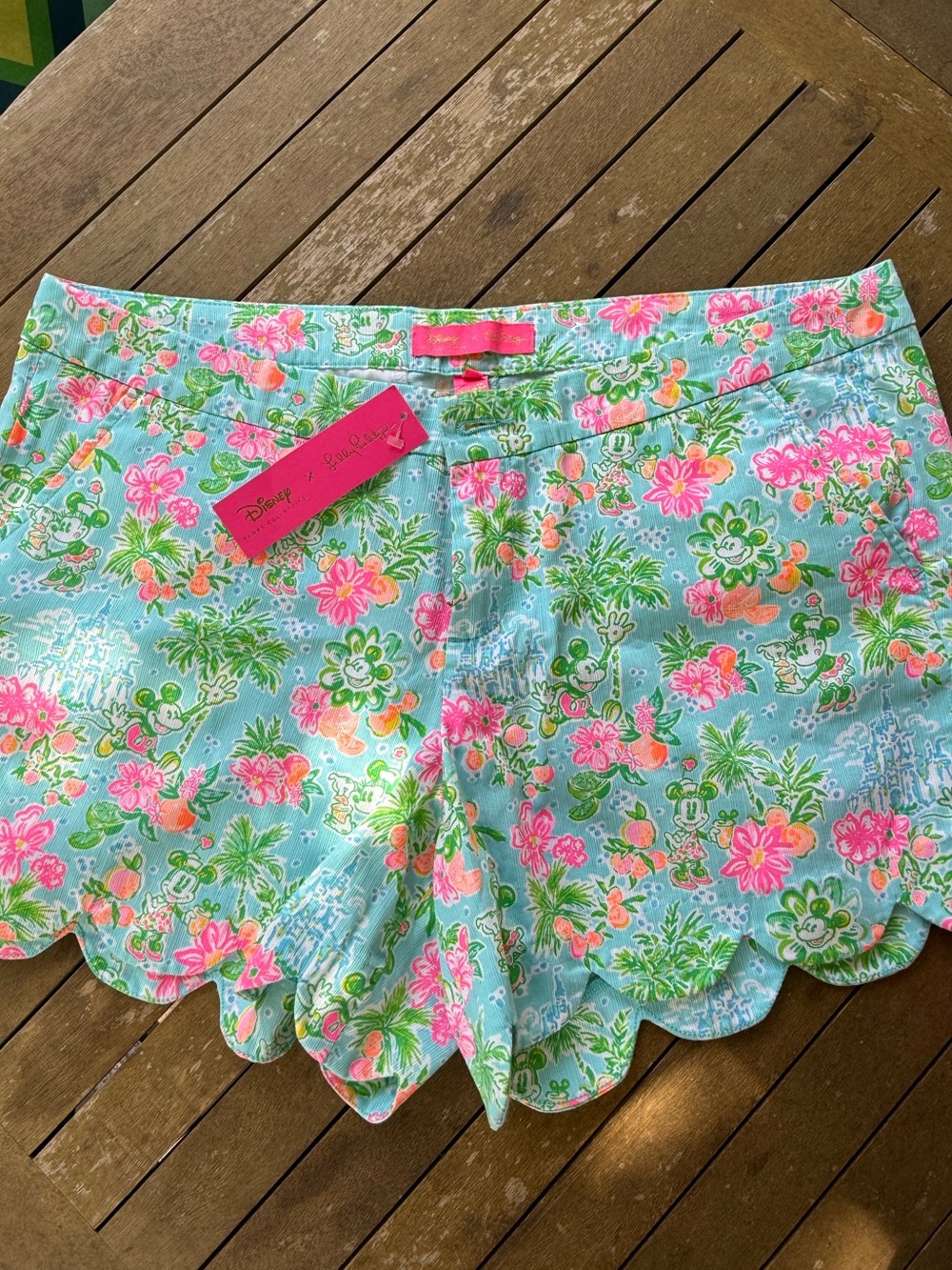NWT Disney x Lilly Pulitzer Buttercup Shorts Scalloped Floral Light Blue Size 16